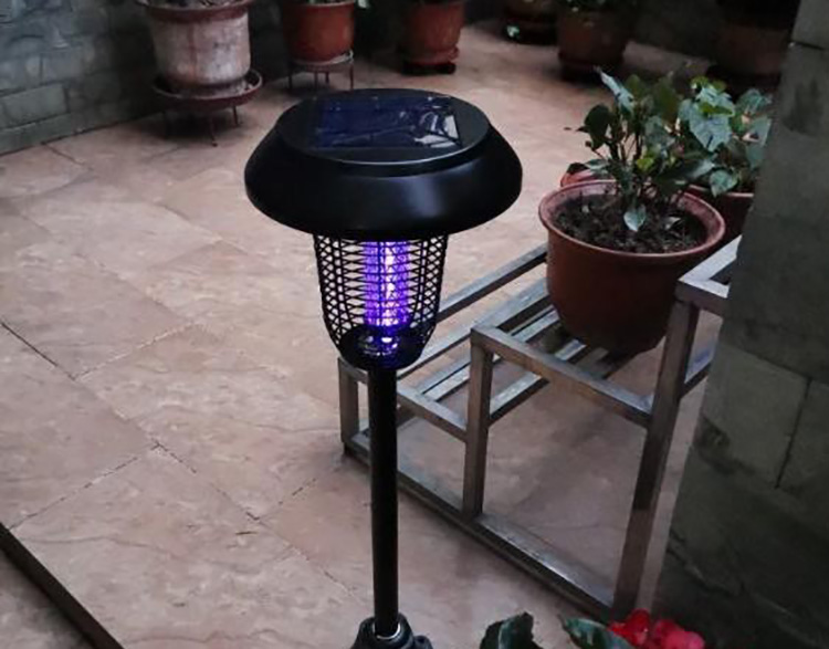 滅蚊器是電擊的好還是吸入式的好